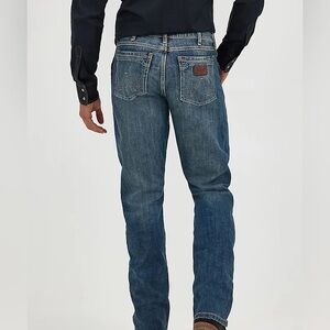 Wrangler retro slim boot cut jeans in Layton